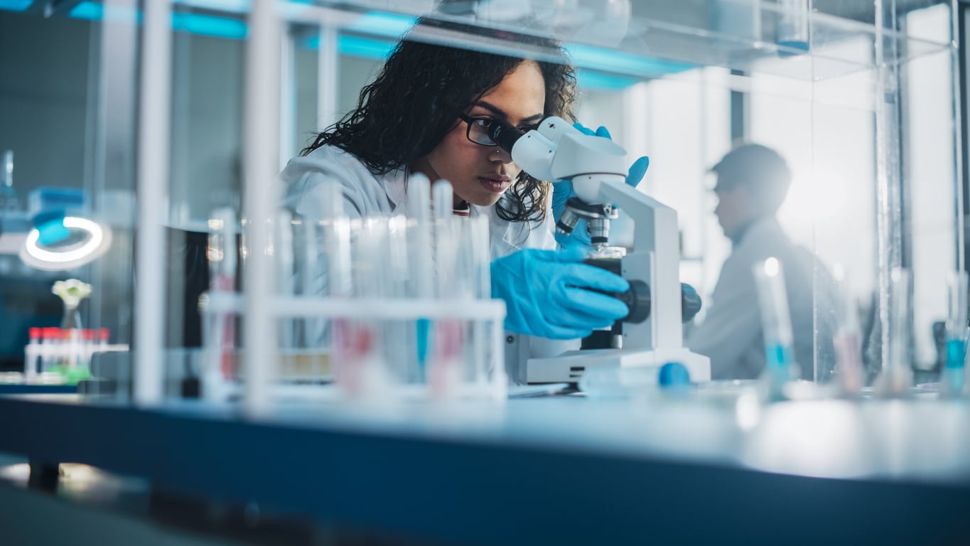 Biomedical scientist working in a hospital laboratory